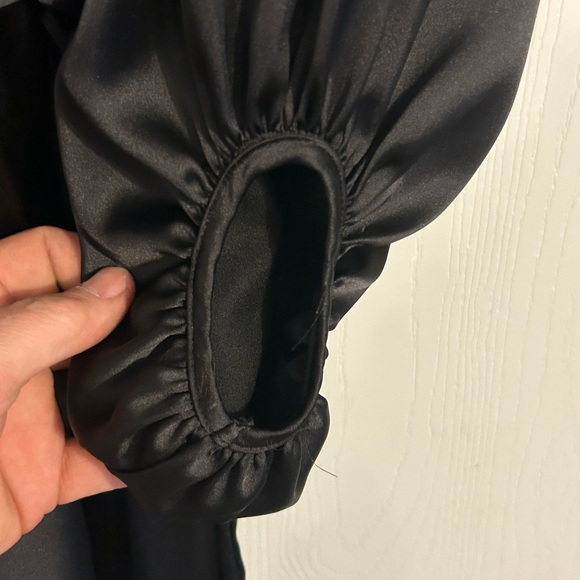 Vici | Classic Black Garment | Size Small - Picture 4 of 7